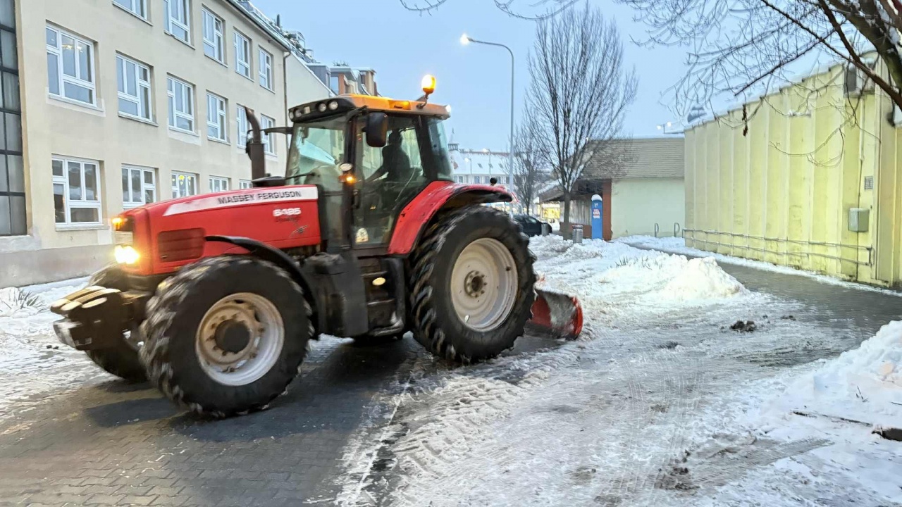 Parkolóhelyek takarítása
